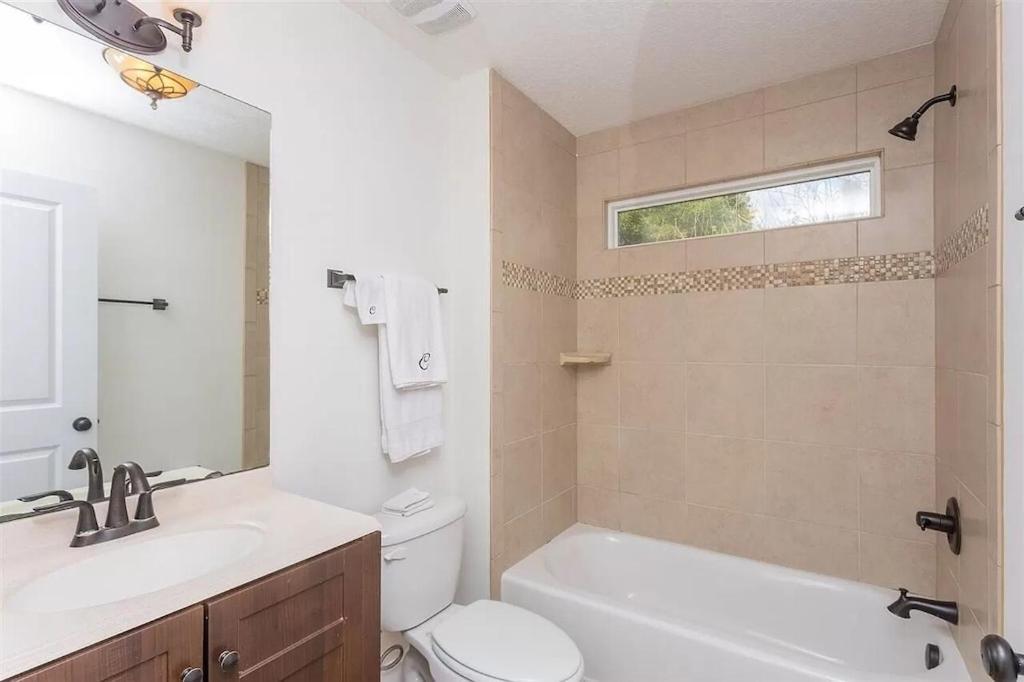 Modern, Upscale, And New Blue Bungalow In The Heart Of Downtown St Augustine Saint Augustine Eksteriør billede