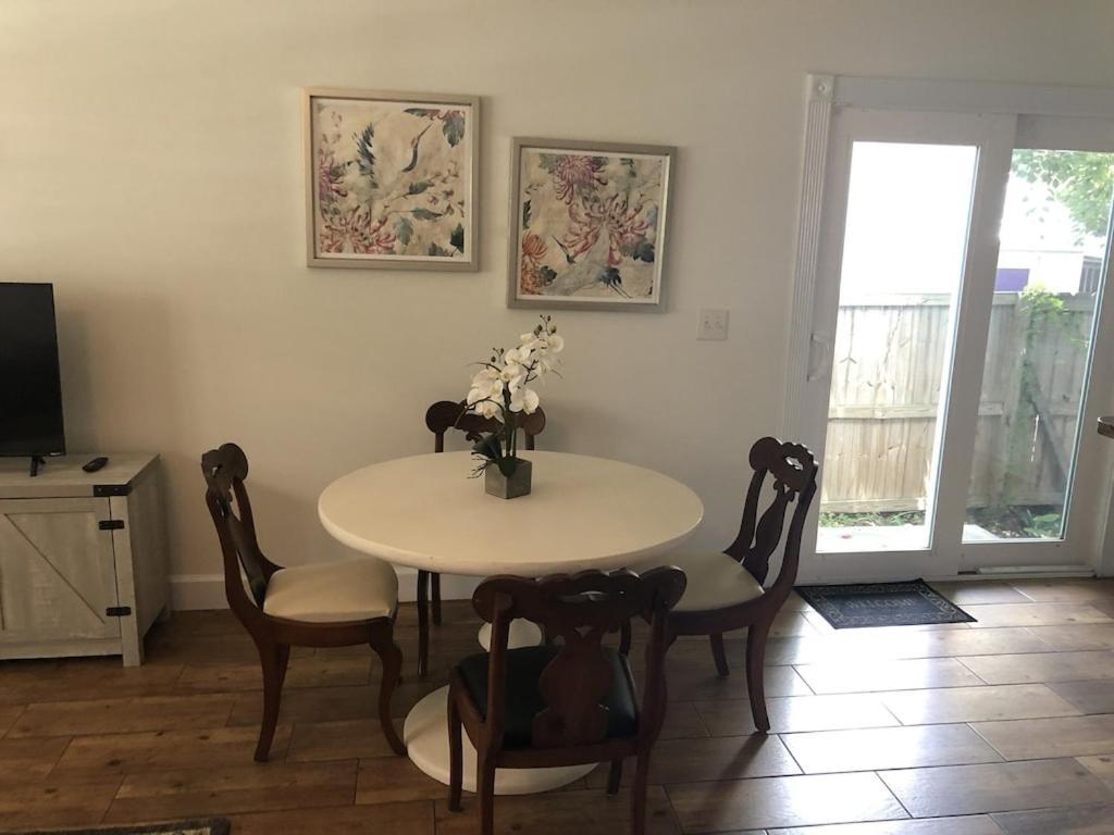 Modern, Upscale, And New Blue Bungalow In The Heart Of Downtown St Augustine Saint Augustine Eksteriør billede